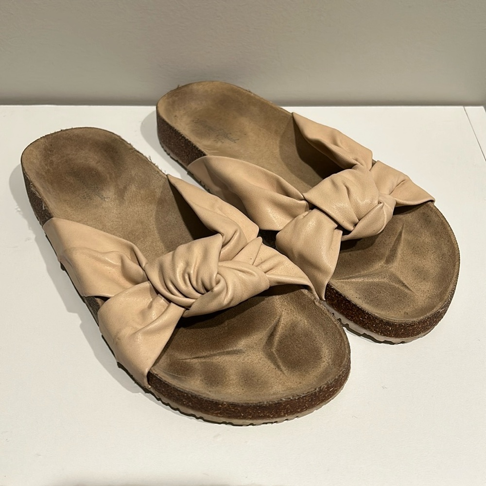 Universal Thread Knotted Slides